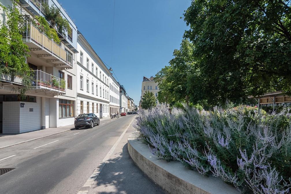 Colorful Apartment Facing Green Courtyard Vienna Esterno foto
